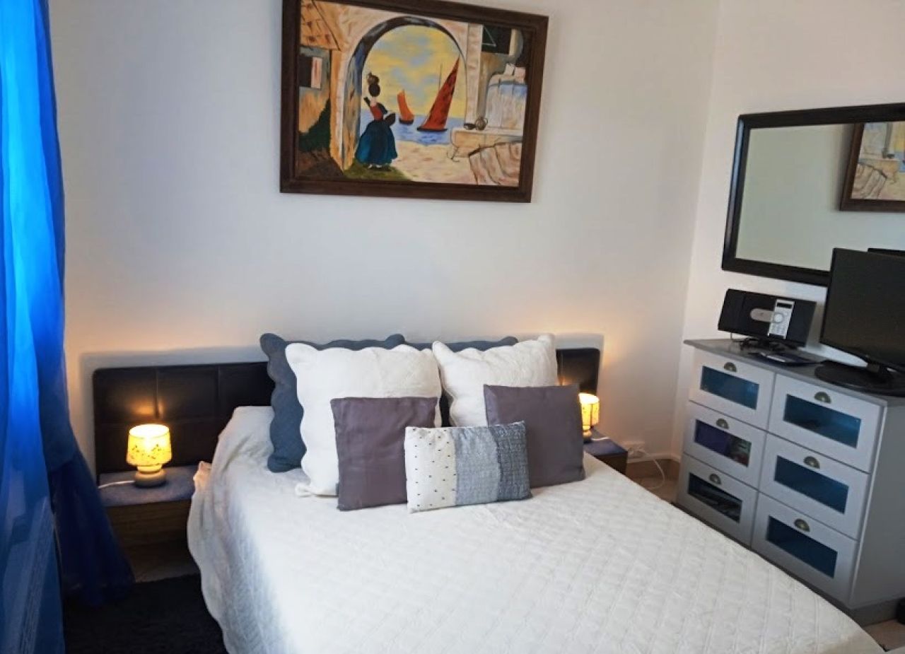 Location studio Le Baracr�s N&deg;2415 image 5