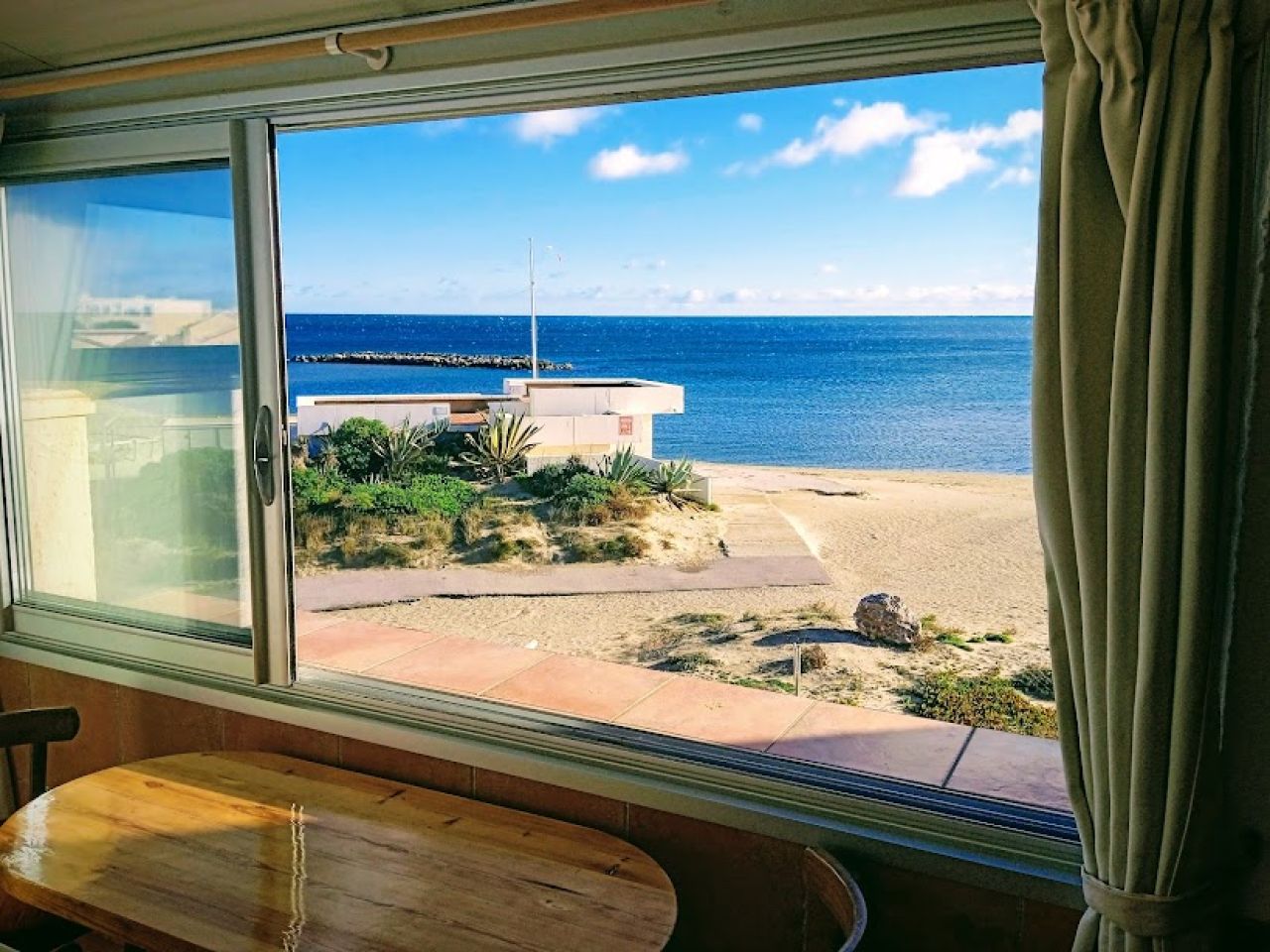 Location studio Le Baracr�s N&deg;3260 image 3