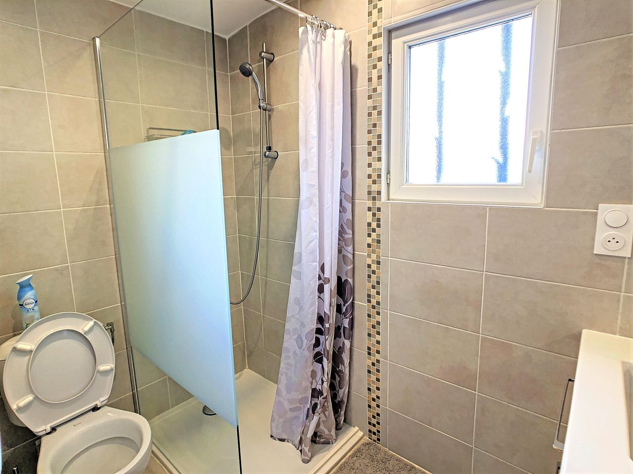 Location villa mitoyenne Le Baracrs N°4511 image 5