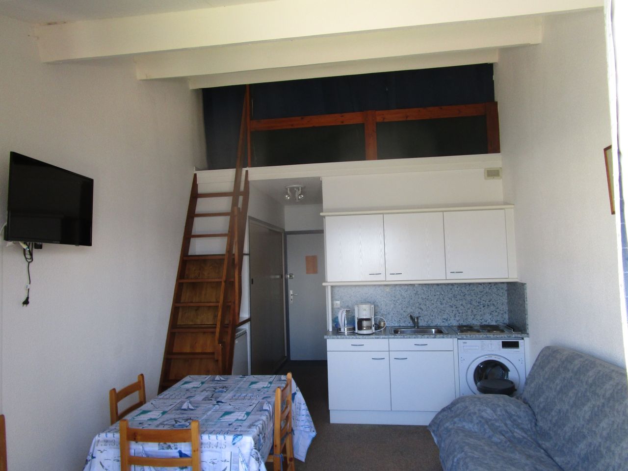 Location studio mezzanine Le Baracrs N°6703 image 3